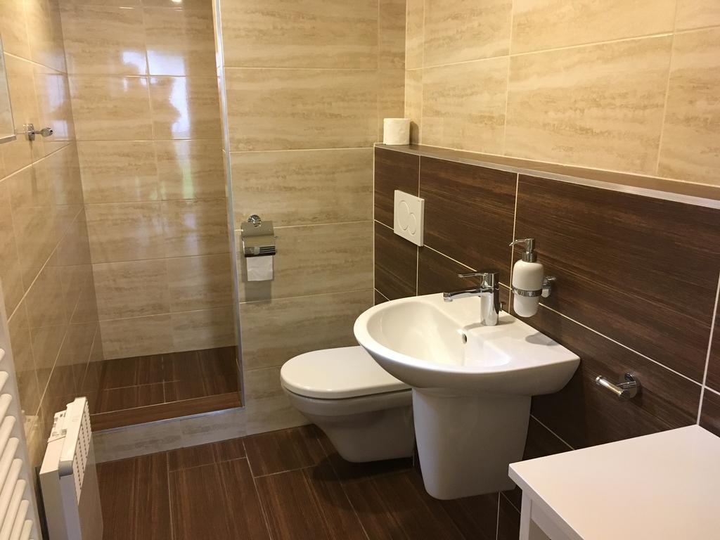 Penzion Nike Trio Riviera Hotel Jedovnice Ngoại thất bức ảnh